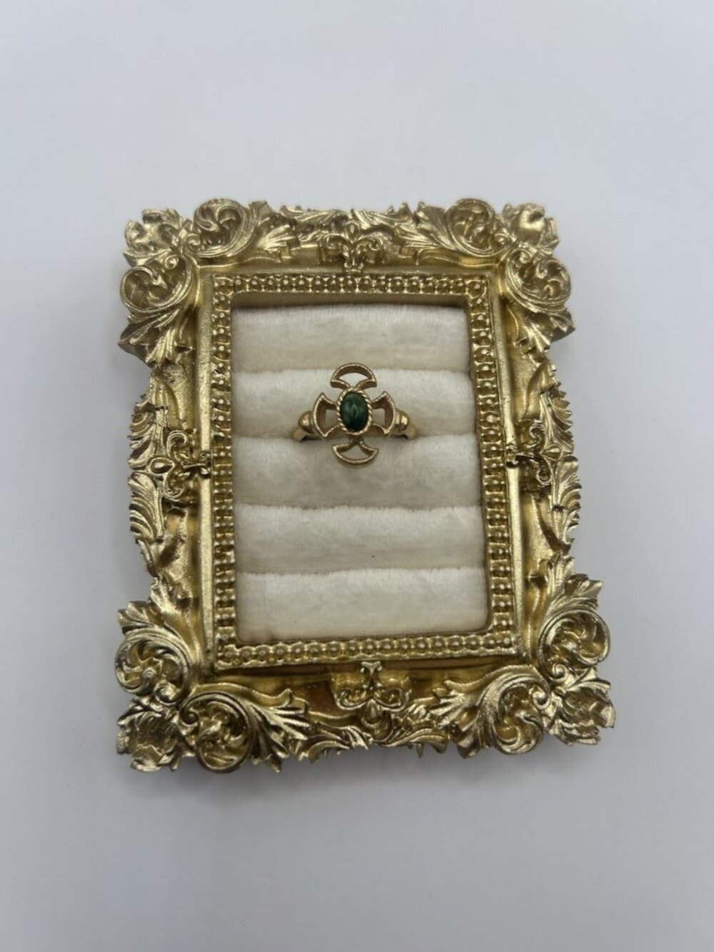 Vintage 1973 Avon Baroness Ring Gold Tone Faux Jade Maltese Cross Size 7.5 Gift - Picture 2 of 12